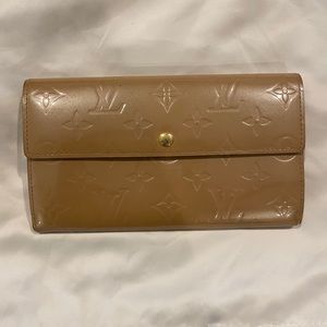 Louis Vuitton vernis wallet